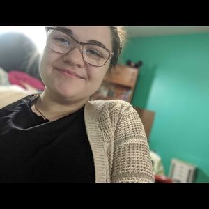 Meet your Posher, Nora